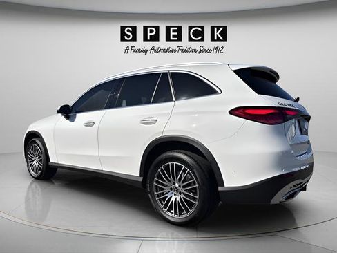 Used 2024 Mercedes-Benz GLC 300 4MATIC image 3