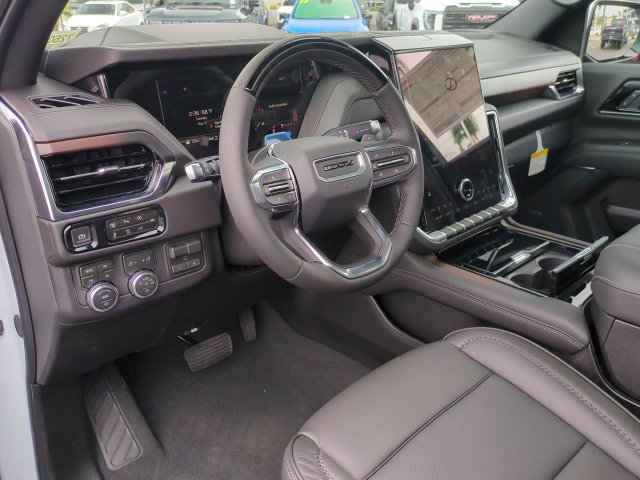 Used 2026 GMC Yukon Denali w/ Denali Reserve Package AWD/4WD image 11