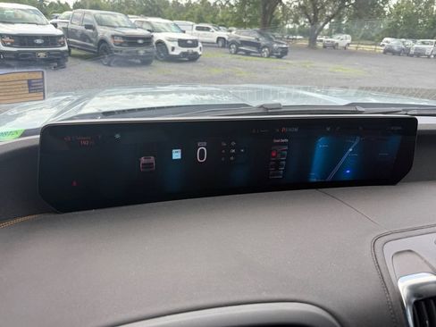 Certified 2025 Ford Expedition Tremor AWD/4WD image 39