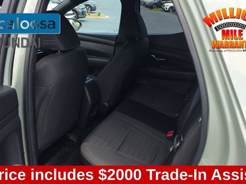 Used 2025 Hyundai Santa Cruz SE FWD image 24