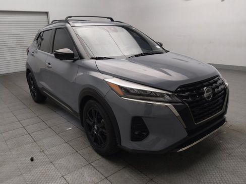 Used 2021 Nissan Kicks SR w/ SR Premium Package FWD image 13