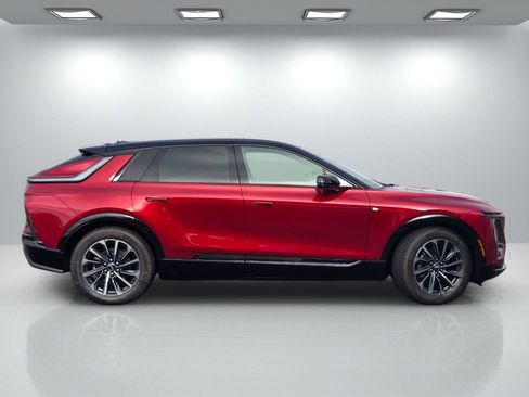 New 2025 Cadillac Lyriq Sport image 3