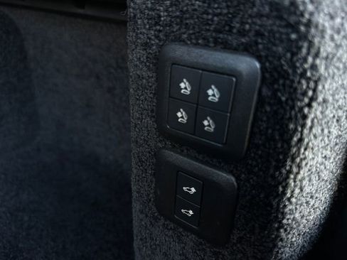 Used 2018 Land Rover Range Rover HSE image 38