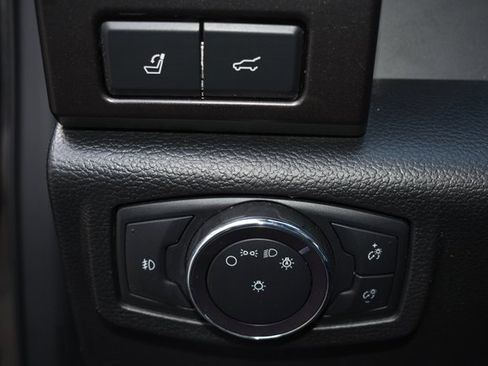 Used 2021 Ford Expedition Limited image 18