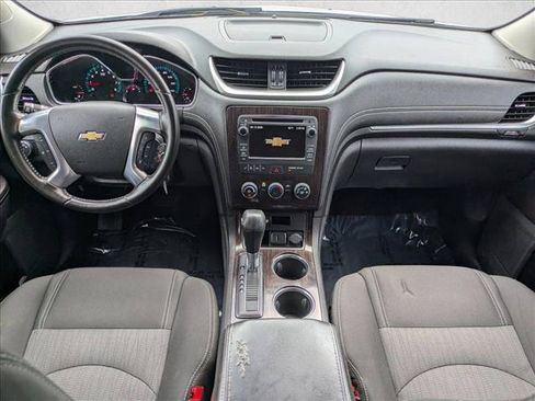 Used 2017 Chevrolet Traverse LT AWD/4WD image 17