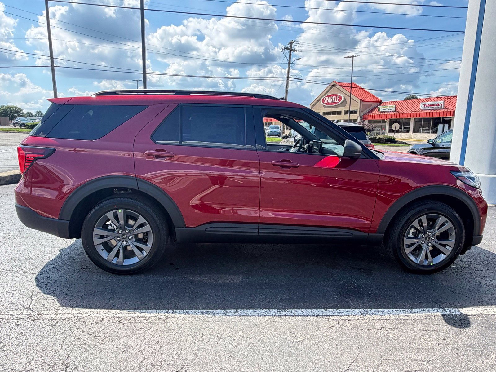 New 2027 Ford Explorer Active w/ Active Comfort Package AWD/4WD image 11