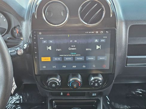 Used 2012 Jeep Compass Sport image 21