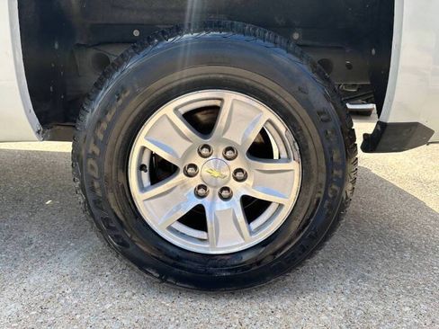 Used 2015 Chevrolet Silverado 1500 LT AWD/4WD image 31