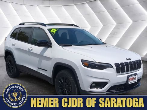 Used 2023 Jeep Cherokee Altitude Lux w/ Lux Elite Package AWD/4WD image 1