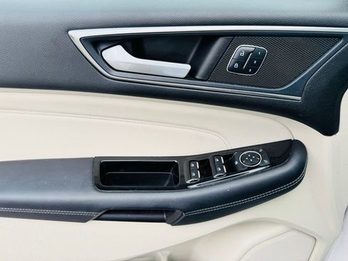 Used 2018 Ford Edge Titanium w/ Equipment Group 301A image 9