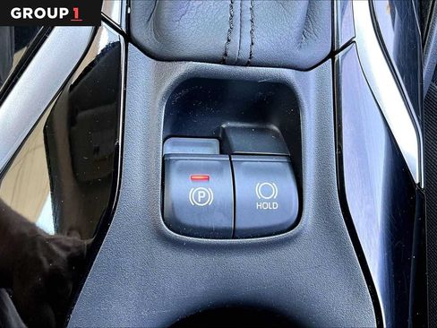 Used 2020 Toyota Corolla LE FWD image 35