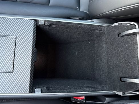 Used 2020 Tesla Model Y Long Range image 36