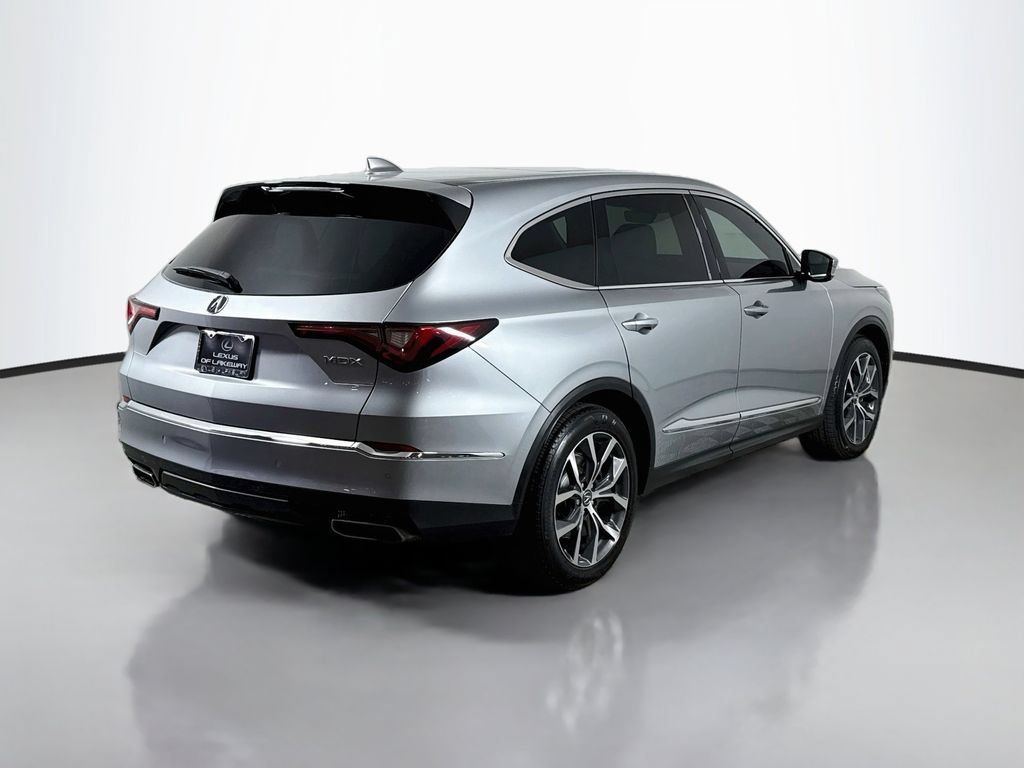 Used 2023 Acura MDX w/ Technology Package FWD image 5