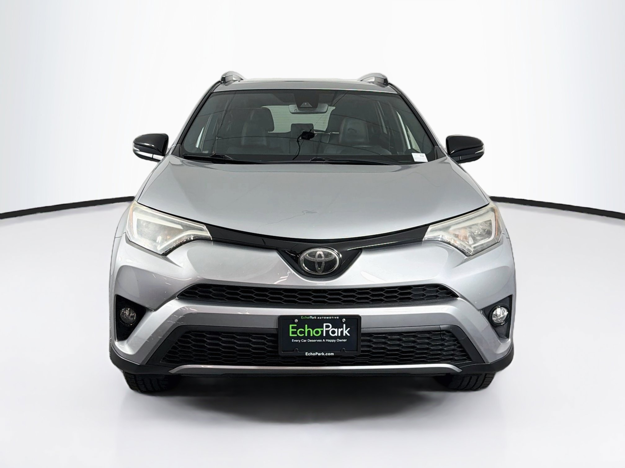 Used 2018 Toyota RAV4 SE w/ Power Extra Value Package AWD/4WD image 2