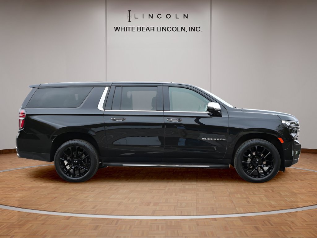 Used 2022 Chevrolet Suburban Premier AWD/4WD image 6