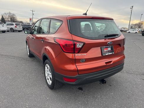 Used 2019 Ford Escape S image 3