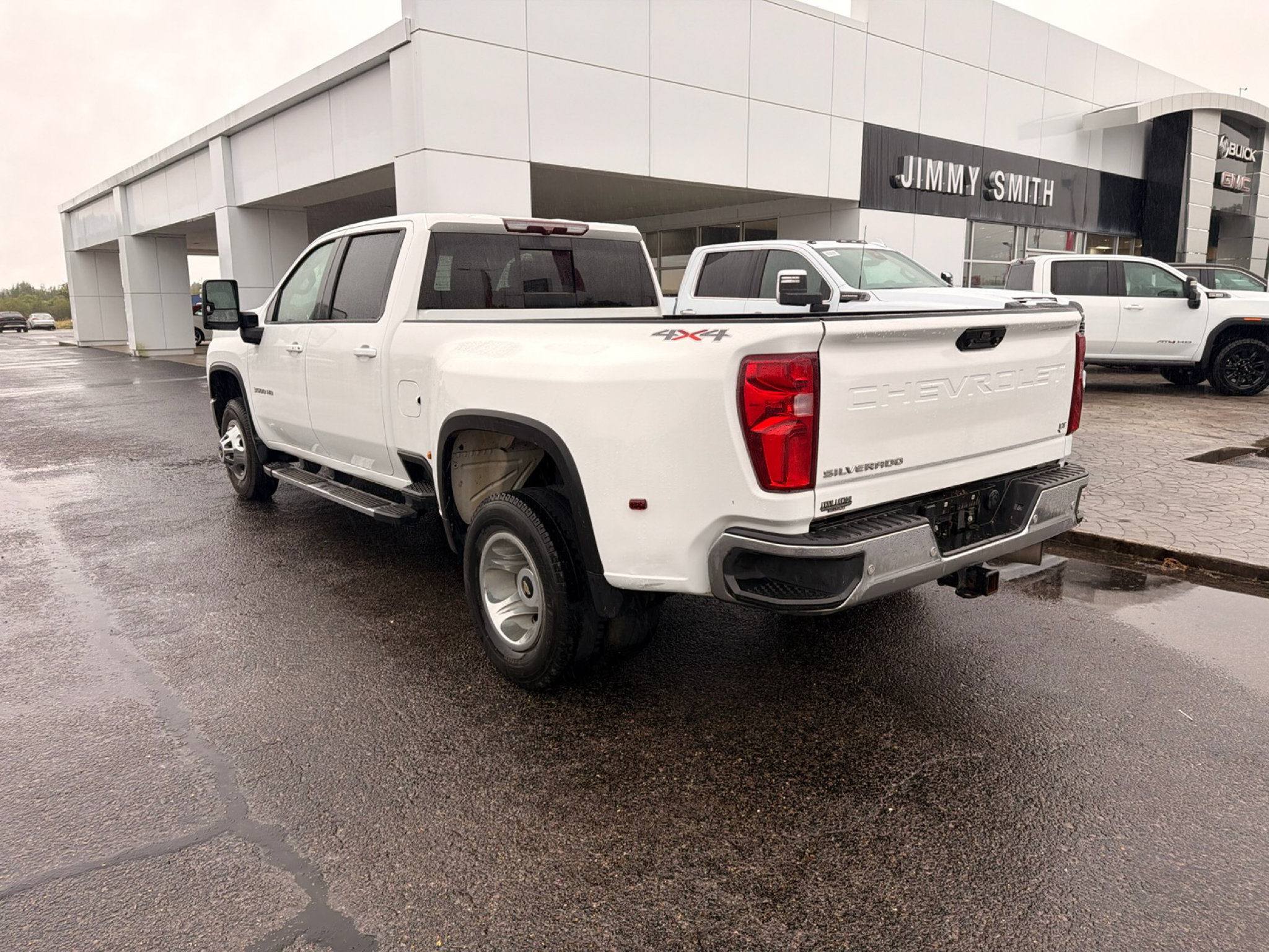 Used 2021 Chevrolet Silverado 3500 LT w/ All Star Edition AWD/4WD image 4