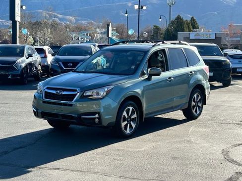 Used 2018 Subaru Forester 2.5i Limited AWD/4WD image 9