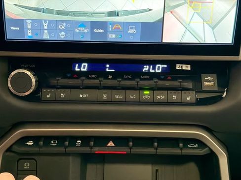 New 2026 Toyota Tundra Platinum AWD/4WD image 14