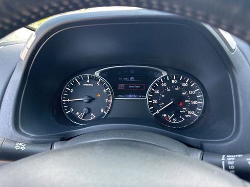 Used 2020 Nissan Pathfinder SL w/ Cargo Package image 16