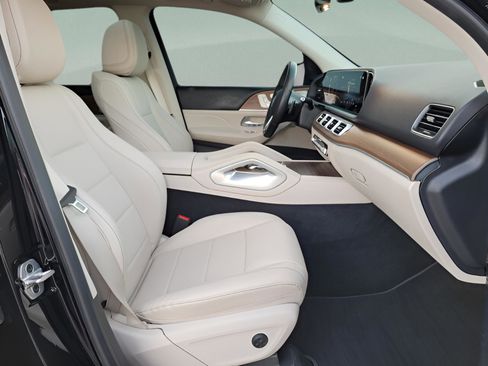 Used 2022 Mercedes-Benz GLE 350 w/ Premium Package image 16