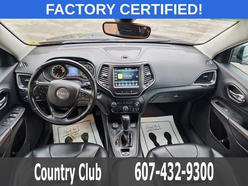 Used 2021 Jeep Cherokee Trailhawk AWD/4WD image 25
