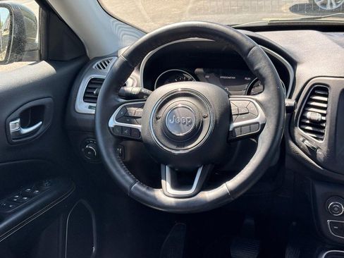 Used 2017 Jeep Compass Latitude w/ Popular Equipment Group AWD/4WD image 12