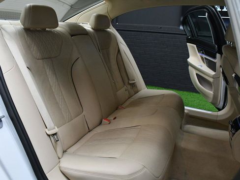 Used 2016 BMW 750i RWD image 45