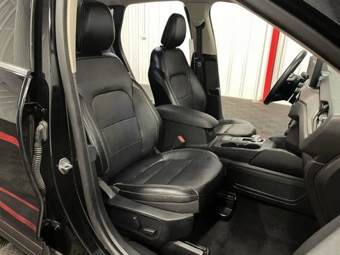 Used 2020 Ford Escape Titanium image 44