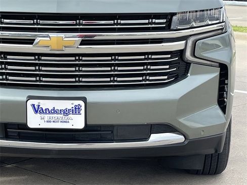 Used 2023 Chevrolet Suburban Premier image 8
