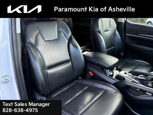 Used 2022 Kia Telluride S image 21