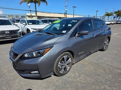 Used 2019 Nissan Leaf SV image 3