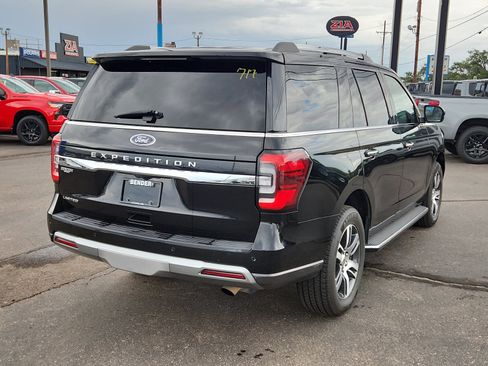 Used 2023 Ford Expedition Limited image 4