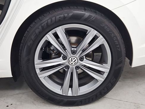 Certified 2020 Volkswagen Jetta R-Line w/ R-Line Cold Weather Package FWD image 13