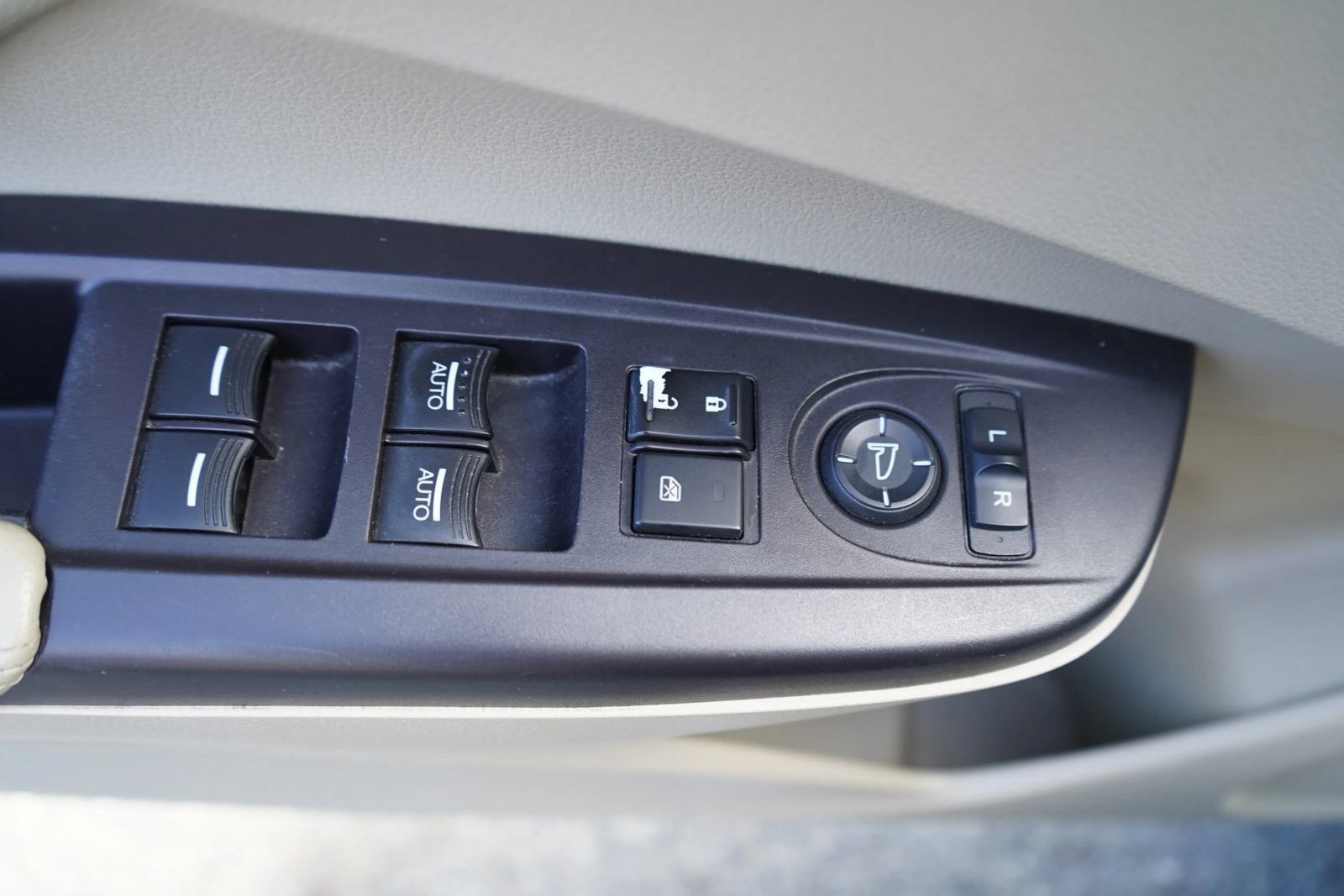 Used 2014 Acura RDX w/ Technology Package FWD image 15