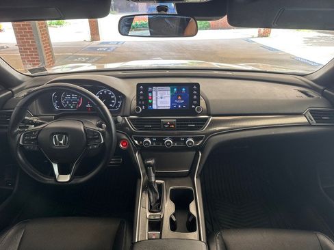 Used 2018 Honda Accord Sport image 19