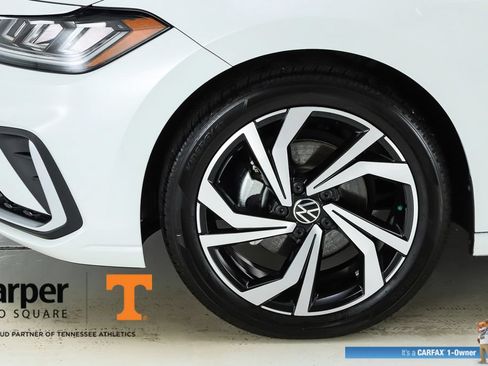 Used 2025 Volkswagen Jetta SEL FWD image 43