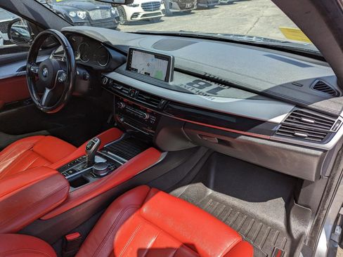 Used 2018 BMW X6 xDrive50i w/ M Sport Package AWD/4WD image 33