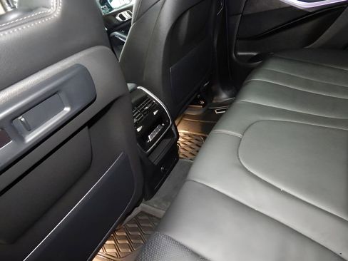 Used 2022 BMW X5 xDrive40i w/ M Sport Package image 27