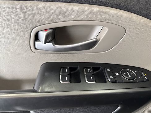 Used 2017 Kia Sedona LX w/ LX Essentials Premium Package FWD image 10