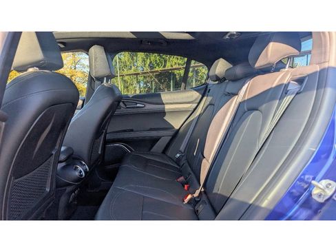 Used 2022 Alfa Romeo Stelvio Ti image 18
