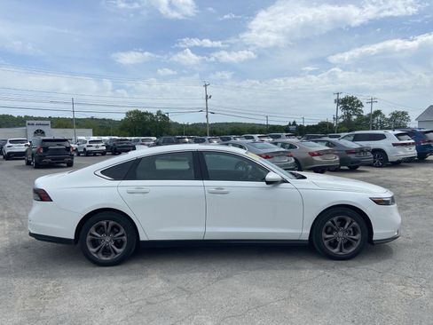 Used 2024 Honda Accord EX image 6