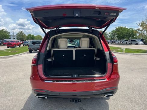 Used 2022 Mercedes-Benz GLS 450 4MATIC image 11