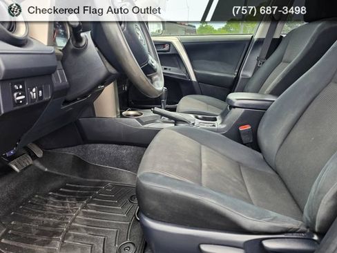 Used 2014 Toyota RAV4 LE FWD image 19