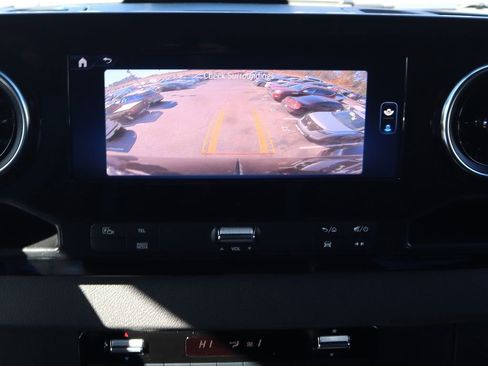 Used 2025 Mercedes-Benz Sprinter 2500 image 18