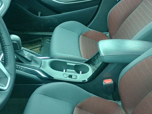 Used 2024 Toyota Corolla SE w/ SE Premium Package image 4