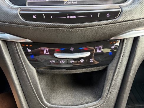 Used 2017 Cadillac XT5 Premium Luxury AWD/4WD image 22