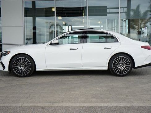 New 2026 Mercedes-Benz E 350 4MATIC Sedan image 5