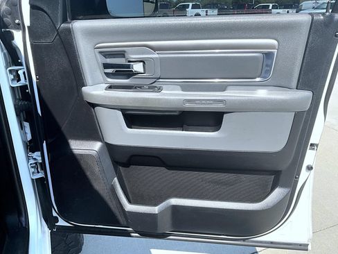 Used 2017 RAM 3500 Big Horn AWD/4WD image 18