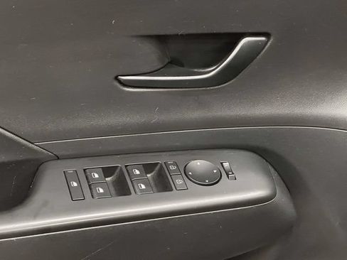 Used 2025 Hyundai Kona SEL AWD/4WD image 16